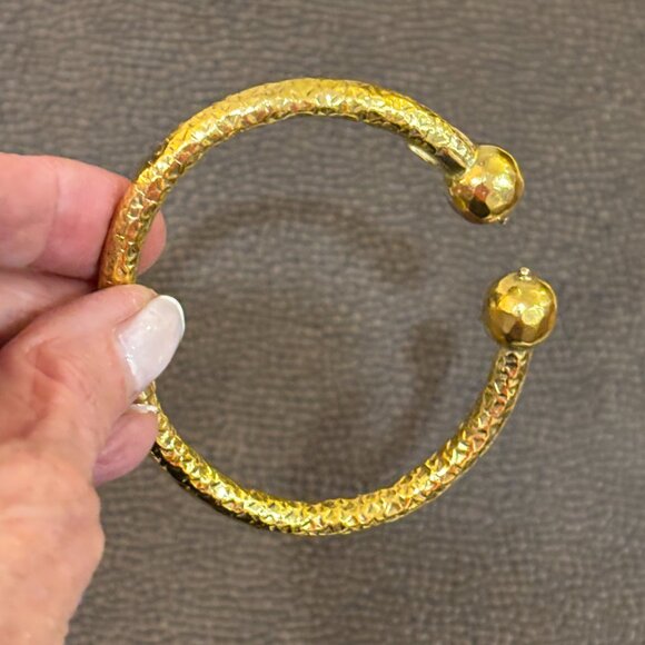 B Italy Cuff Bracelet - Picture 2 of 9